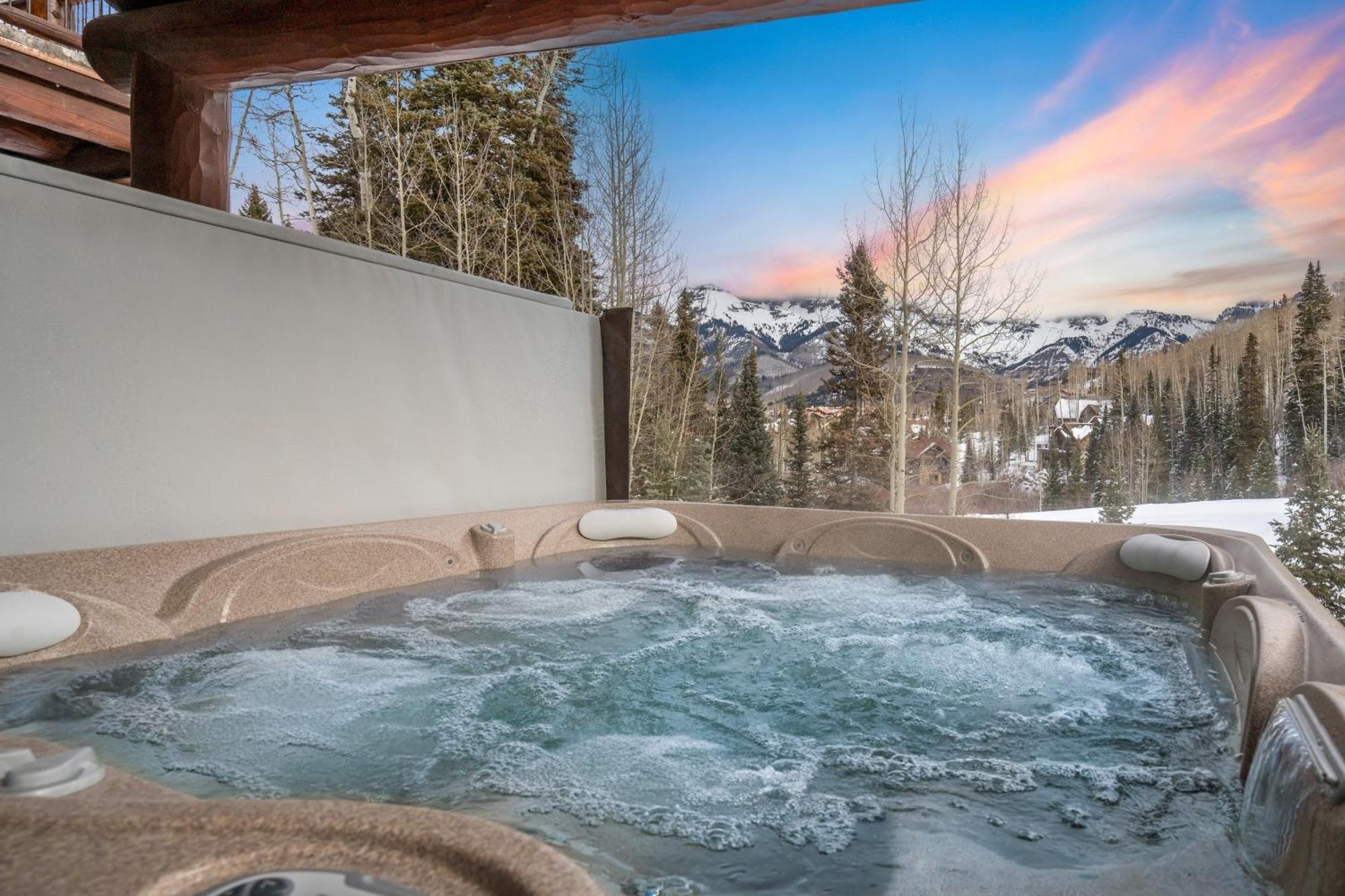 Villas At Tristant 137 By Avantstay Ski In Ski Out Home W Panoramic Views Hot Tub Telluride Exterior photo